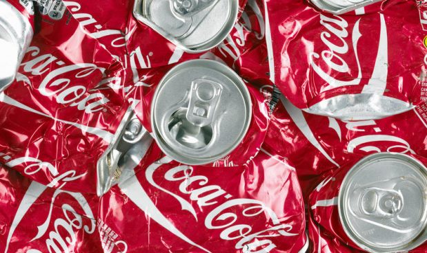 Coca Cola, in crisi per la guerra allo zucchero, offre 1 milione a chi trova un sostituto.