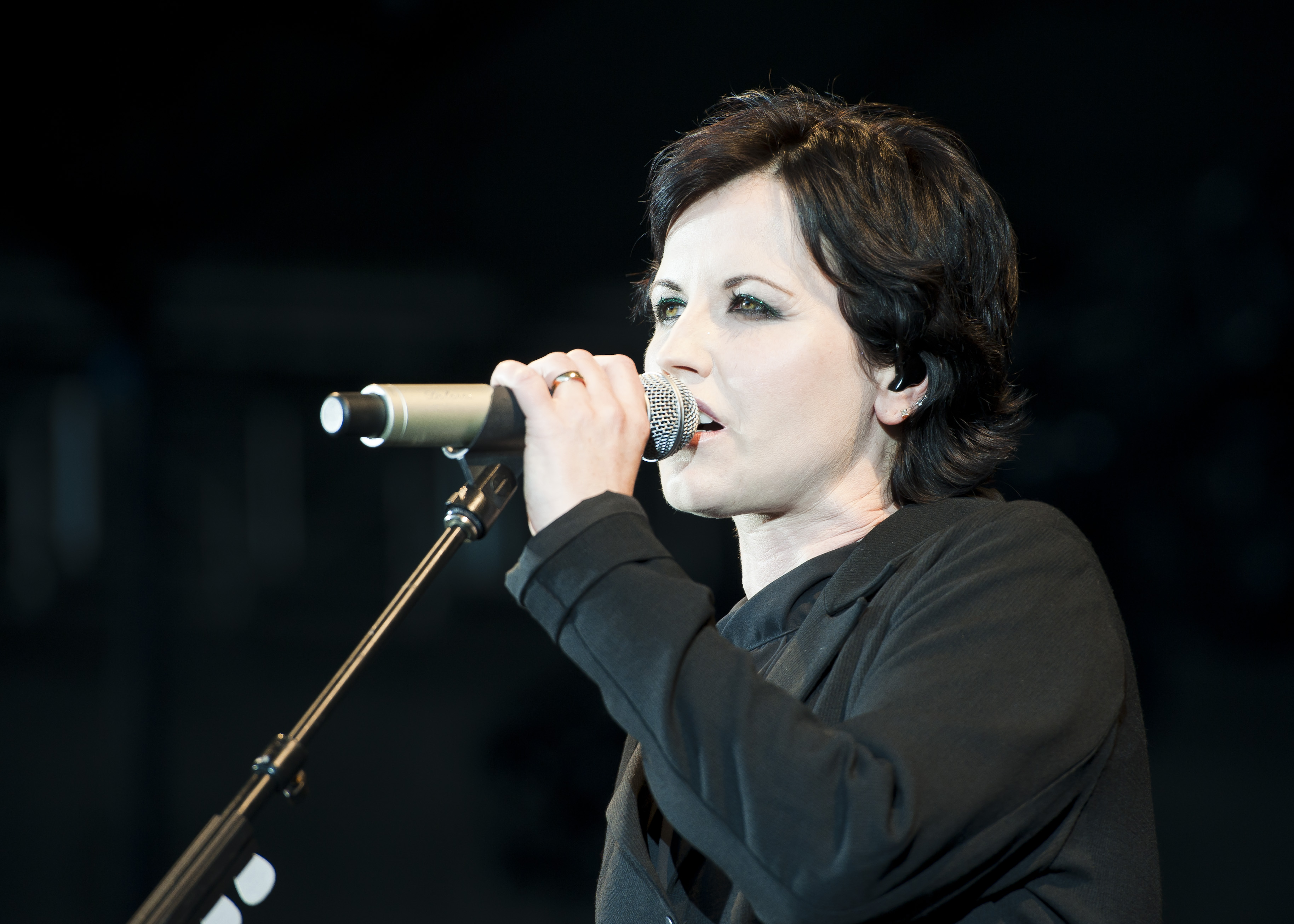 Dolores O'Riordan: rivelate le cause della morte | Radio Capital
