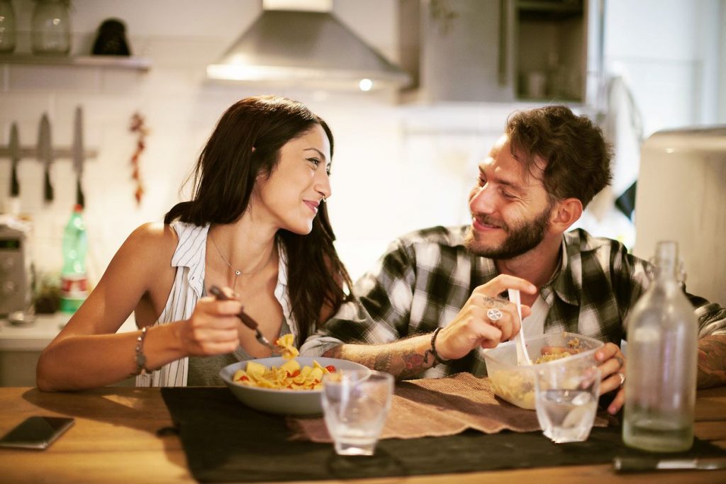 Gli Uomini Preferiscono Le Bionde O Le More