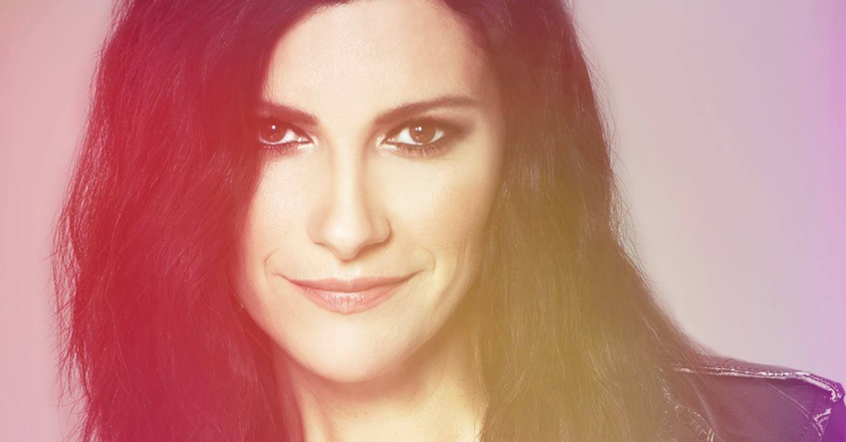 Laura Pausini Me La Sto Facendo Sotto