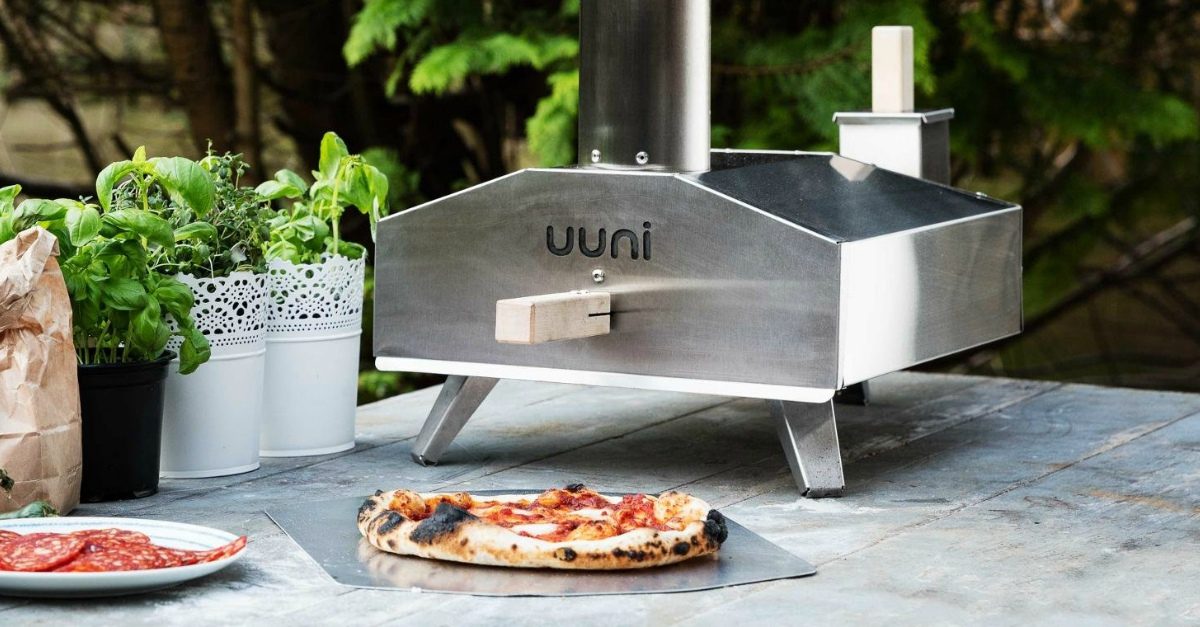 Pizza sempre e dovunque: ecco il forno portatile a pellet che la cuoce in  60 secondi | Radio Deejay