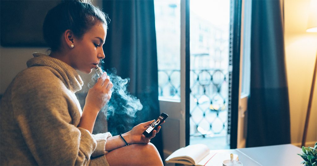 devo registrare la mia sigaretta elettronica KIWI Spark, Starter Kit, Sigaretta Elettronica con sistema a Pod aperto,  2,0 ml, Batteria da 700 mAh, senza nicotina, no E-liquid (Black) :  Amazon.it: Elettronica