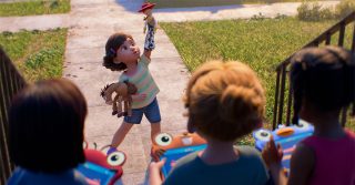 Toy Story 5 continua a farci ridere e riflettere sul mondo di oggi