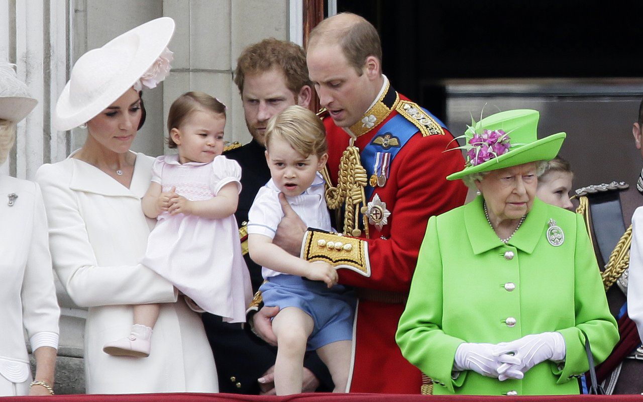 Quanti Anni Hanno I Figli Della Regina Elisabetta