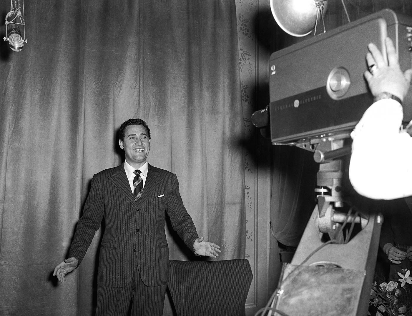 La Tv A Colori Quando Esce In Italia