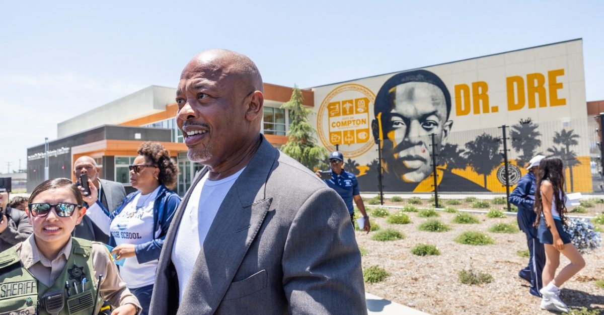 Dr. Dre dona 10 milioni per una scuola di Compton | m2o Radio